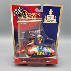 Kenner Jeff Gordon Takes Championship #24 Atlanta 1997 Toy Car & Driver Display